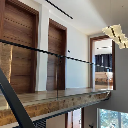 Paradiso Mountain Villa *